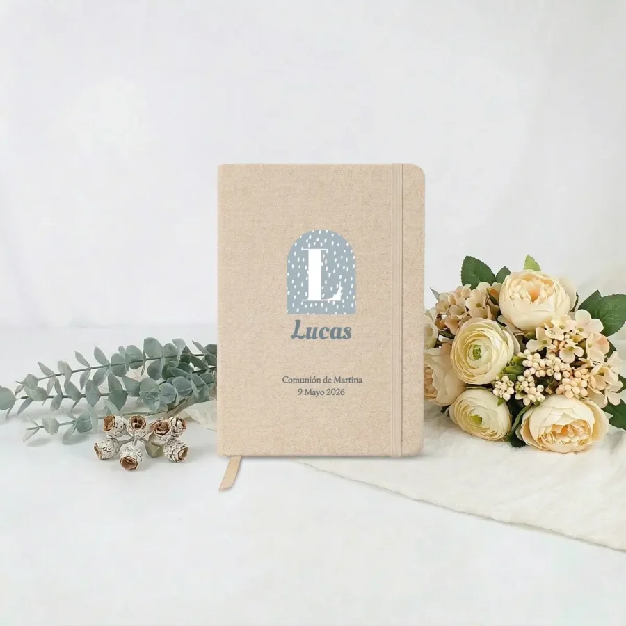 Libreta algodón reciclado personalizada con inicial y nombre del invitado para comunión